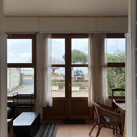 Front De 1ere Ligne Apartment