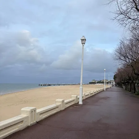 Front De 1ere Ligne * Arcachón
